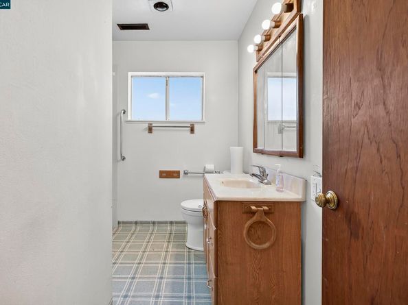 1837 Van Ness St, San Pablo CA 94806