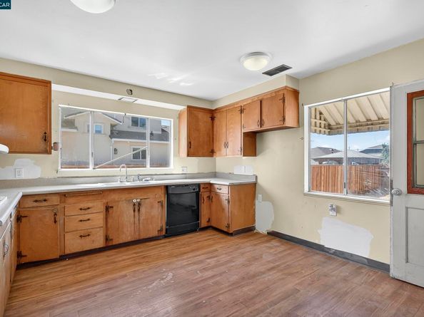 1837 Van Ness St, San Pablo CA 94806