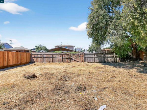 1837 Van Ness St, San Pablo CA 94806