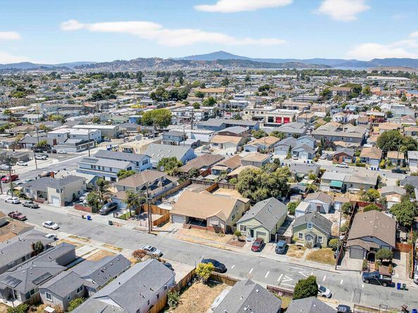 1837 Van Ness St, San Pablo CA 94806