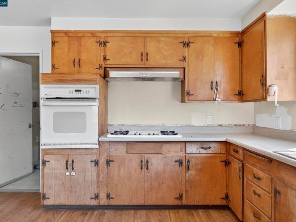 1837 Van Ness St, San Pablo CA 94806