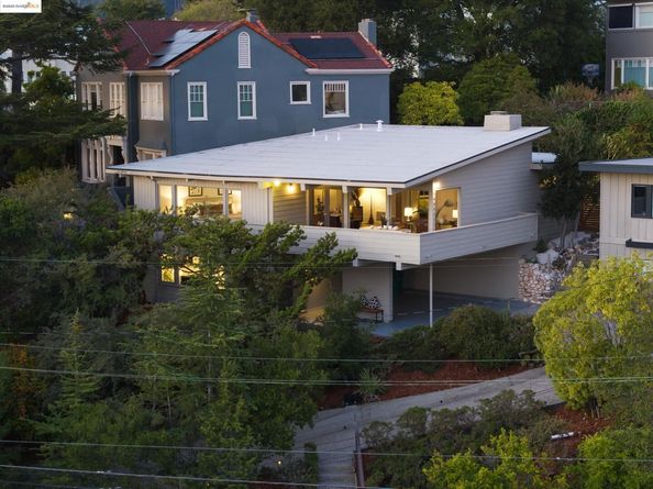 99 Eucalyptus Rd, Berkeley CA 94705