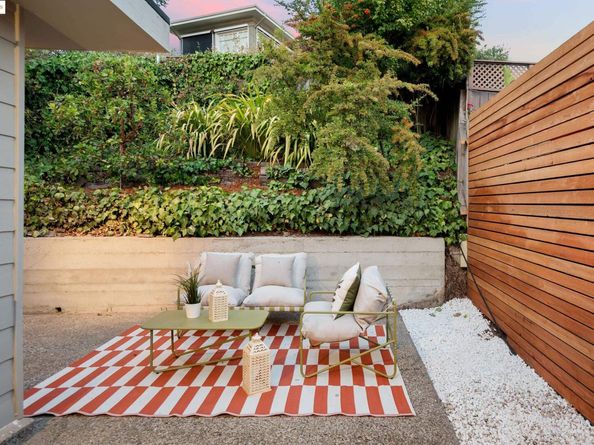 99 Eucalyptus Rd, Berkeley CA 94705