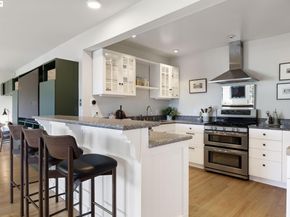 1971 Hoover Ave, Oakland CA 94602
