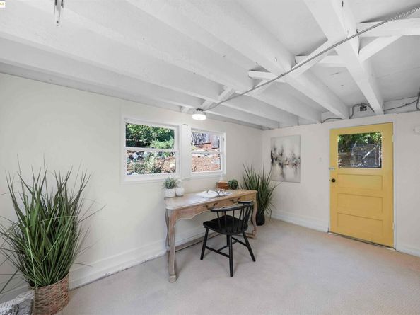 3021 Morcom Ave, Oakland CA 94619