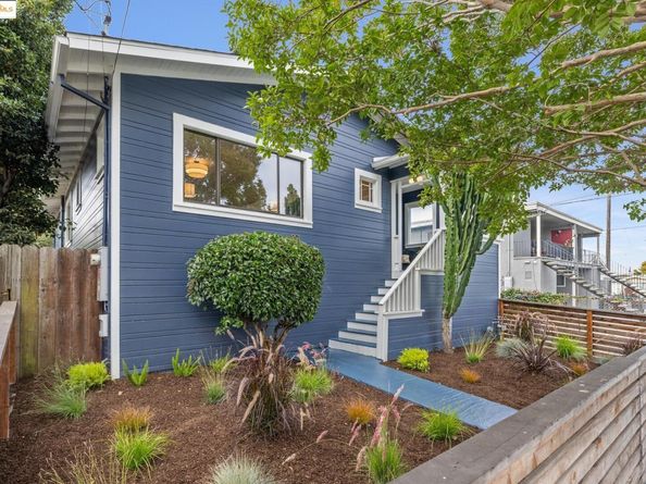 891 57th St, Oakland CA 94608