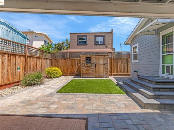 3671 38th Ave, Oakland CA 94619
