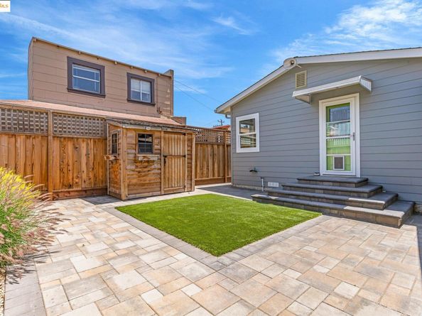 3671 38th Ave, Oakland CA 94619