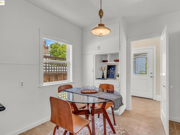 3671 38th Ave, Oakland CA 94619