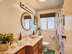 165 Sunnyside Dr, San Leandro CA 94577