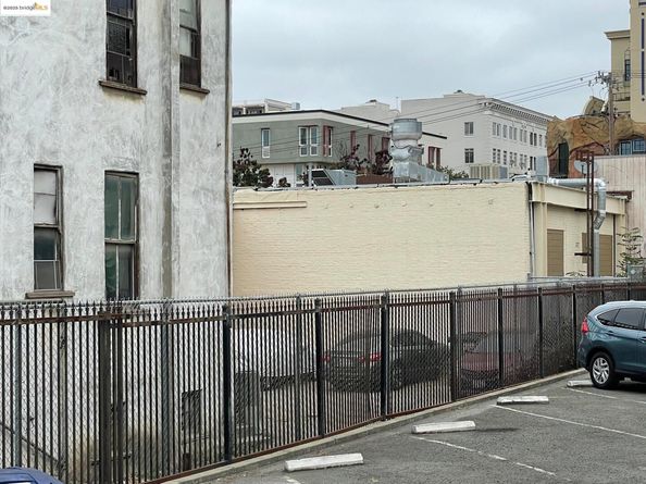2509 Dwight Way, Berkeley CA 94704