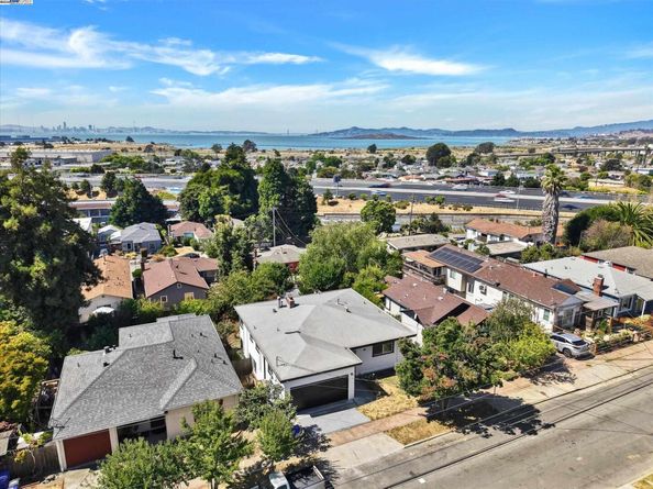 1551 Merced St, Richmond CA 94804