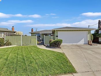 994 Crespi Dr