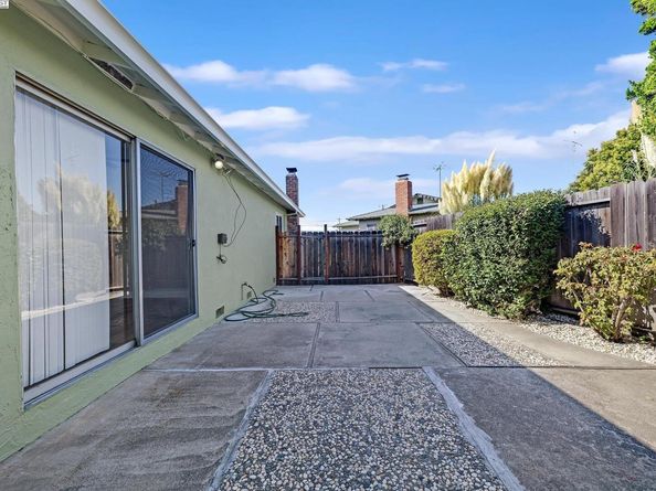 994 Crespi Dr, San Leandro CA 94578
