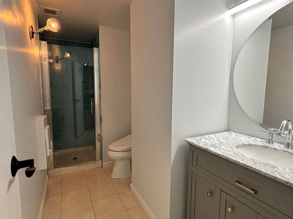 1555 Lakeside 62, Oakland CA 94612