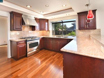 319 Oak Glen Ct