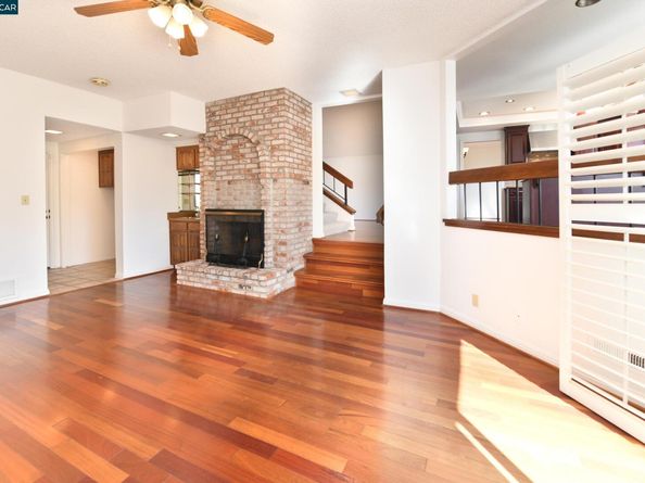 319 Oak Glen Ct, Martinez CA 94553