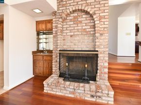 319 Oak Glen Ct, Martinez CA 94553