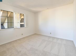 319 Oak Glen Ct, Martinez CA 94553
