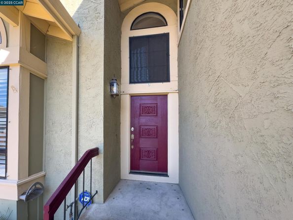 319 Oak Glen Ct, Martinez CA 94553