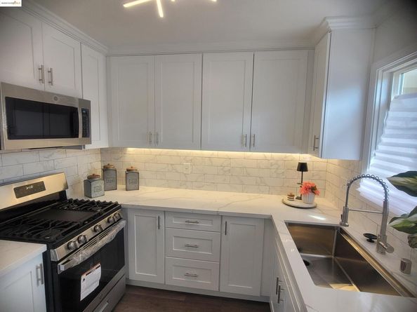54 Lafayette Ave, Hayward CA 94544