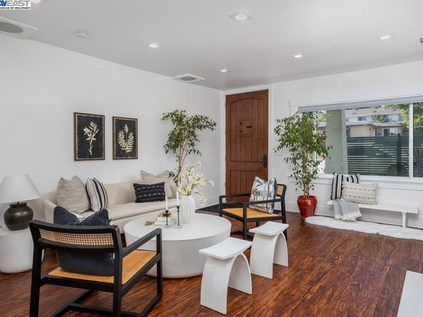 20378 Stanton Ave, Castro Valley CA 94546