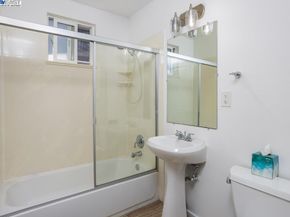 20378 Stanton Ave, Castro Valley CA 94546