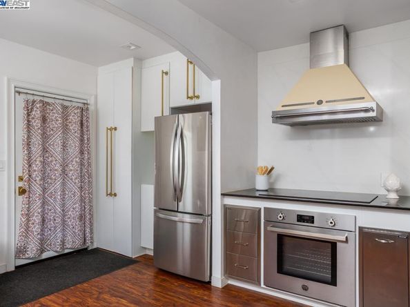 20378 Stanton Ave, Castro Valley CA 94546