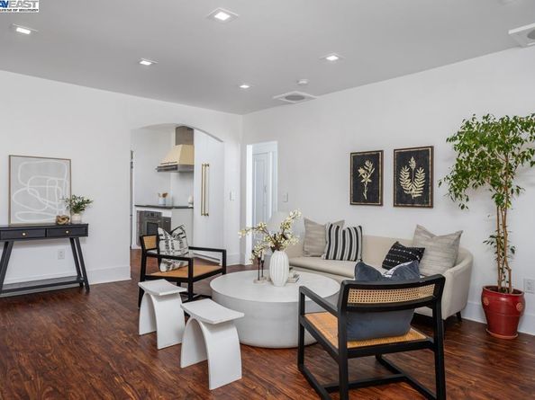 20378 Stanton Ave, Castro Valley CA 94546