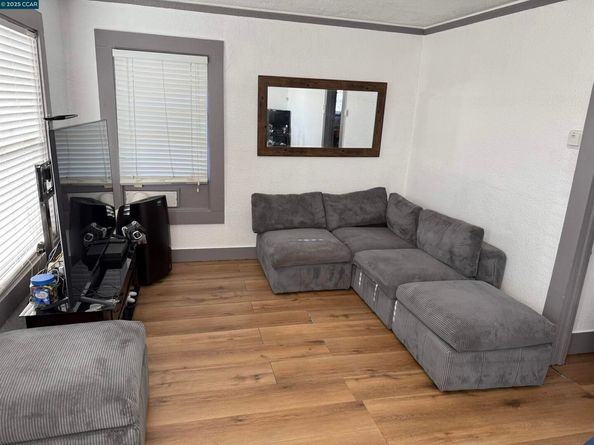 1927 86Th Ave, Oakland CA 94621