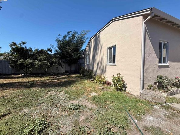 2878 Maricopa Ave, Richmond CA 94804
