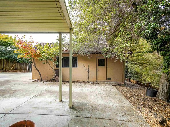 3246 Saddle Dr, Hayward CA 94541