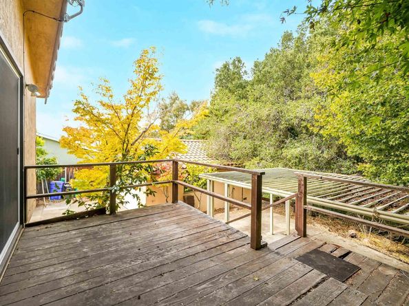3246 Saddle Dr, Hayward CA 94541