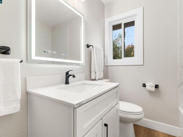 3102 Pine St, Martinez CA 94553