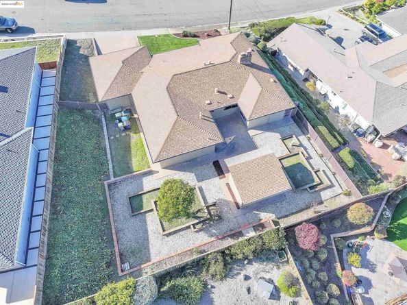 2266 Harborview Dr, San Leandro CA 94577