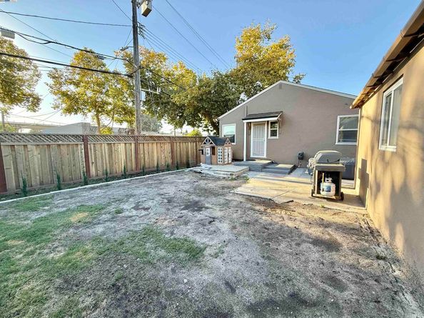 365 Lille Ave, San Leandro CA 94577