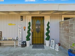 1481 Rieger Ave, Hayward CA 94544