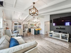 1481 Rieger Ave, Hayward CA 94544