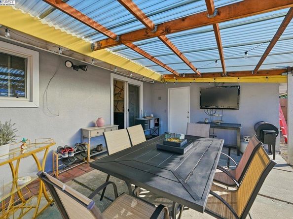 1481 Rieger Ave, Hayward CA 94544