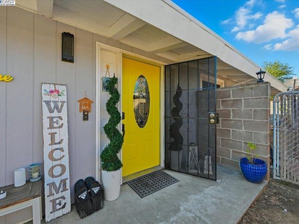1481 Rieger Ave, Hayward CA 94544
