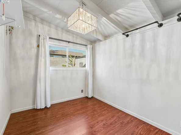 1481 Rieger Ave, Hayward CA 94544