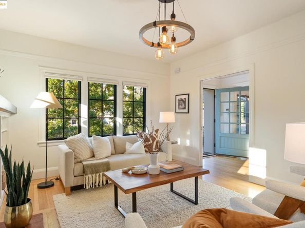 801 Mandana Blvd, Oakland CA 94610