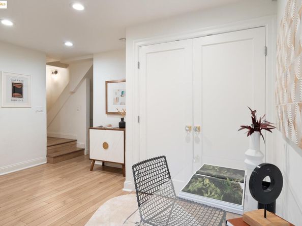 801 Mandana Blvd, Oakland CA 94610