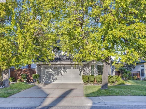 7813 Shady Creek Rd, Dublin CA 94568