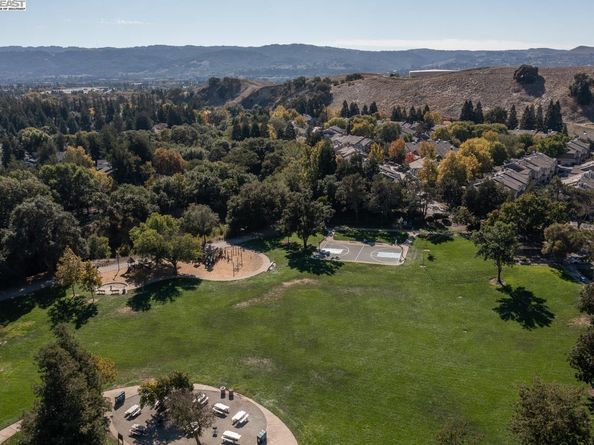 7813 Shady Creek Rd, Dublin CA 94568
