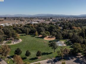 7813 Shady Creek Rd, Dublin CA 94568