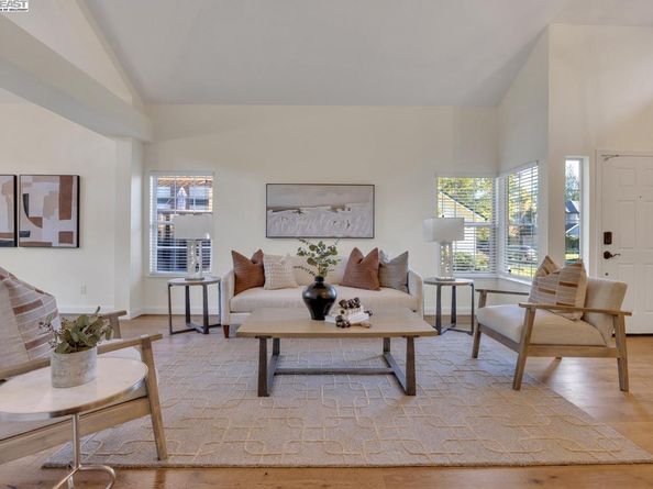 7813 Shady Creek Rd, Dublin CA 94568