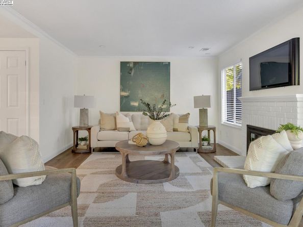 7813 Shady Creek Rd, Dublin CA 94568