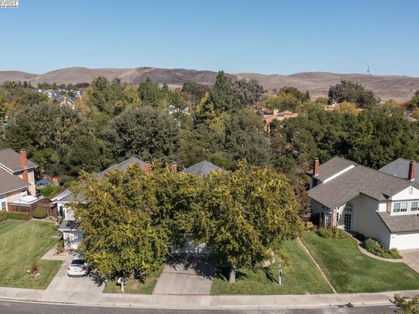7813 Shady Creek Rd, Dublin CA 94568