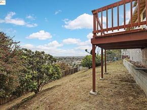 6933 Simson Street, Oakland CA 94605